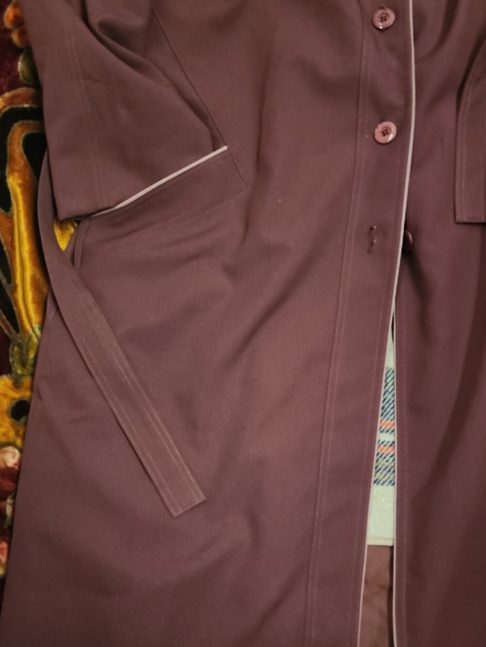 Vintage GEM ๐ Belted Trench Coat with Wool Insert And Soft Pink Piping - Picture 3 of 13